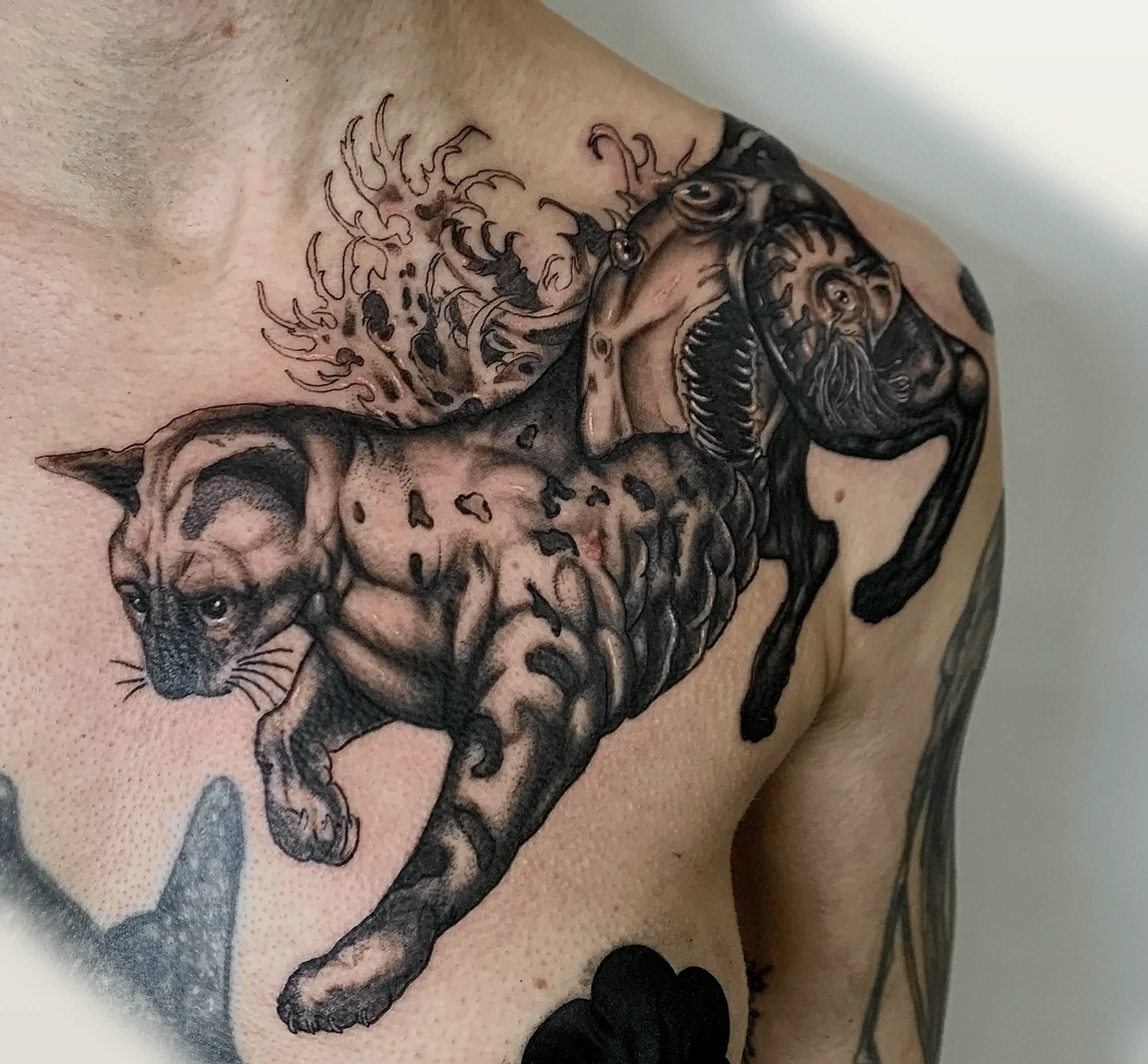 Blackwork Tattoo von Lloyd Salomon in Bremen – Motiv 003