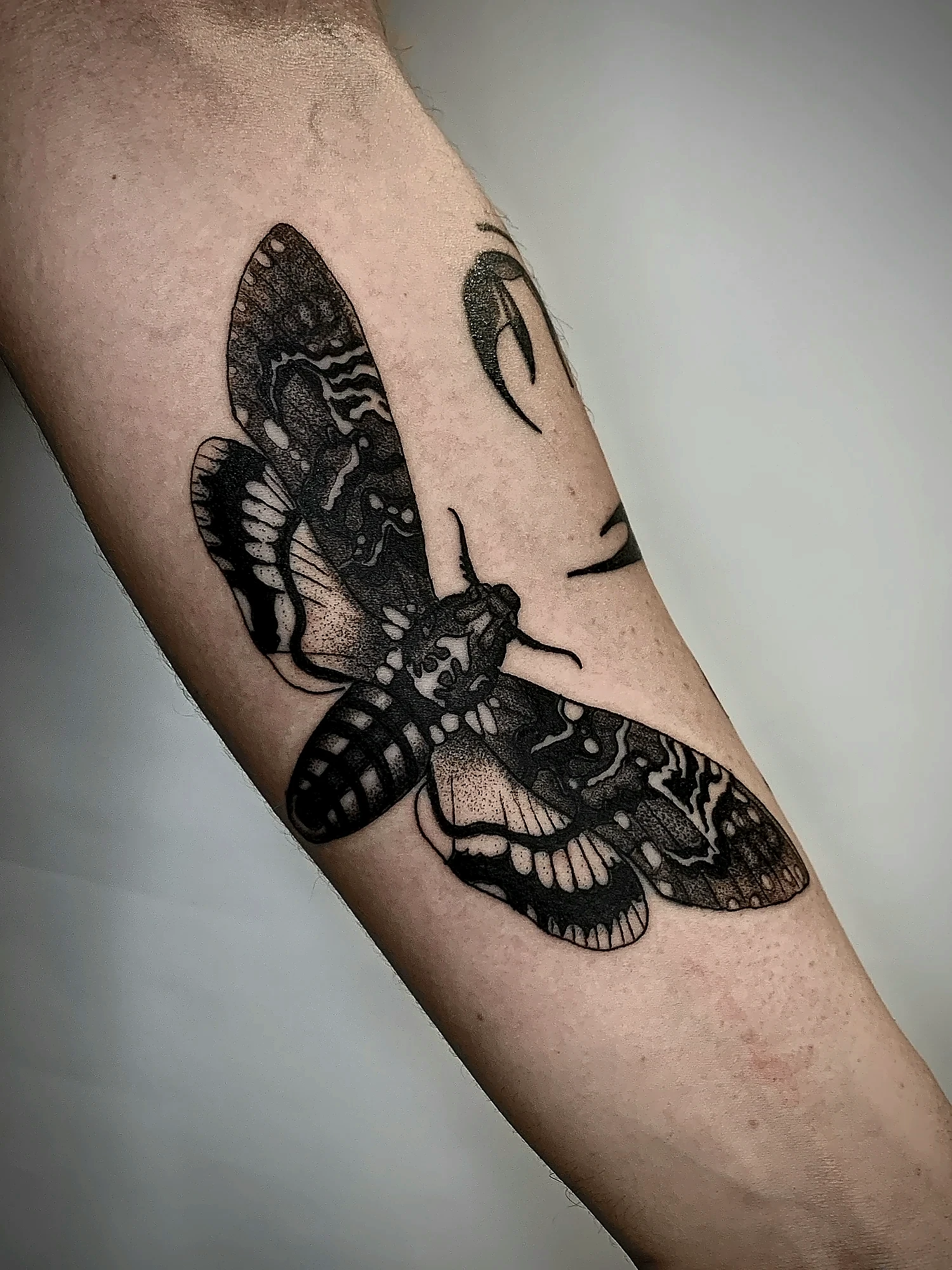Blackwork Tattoo von Lloyd Salomon in Bremen – Motiv 016